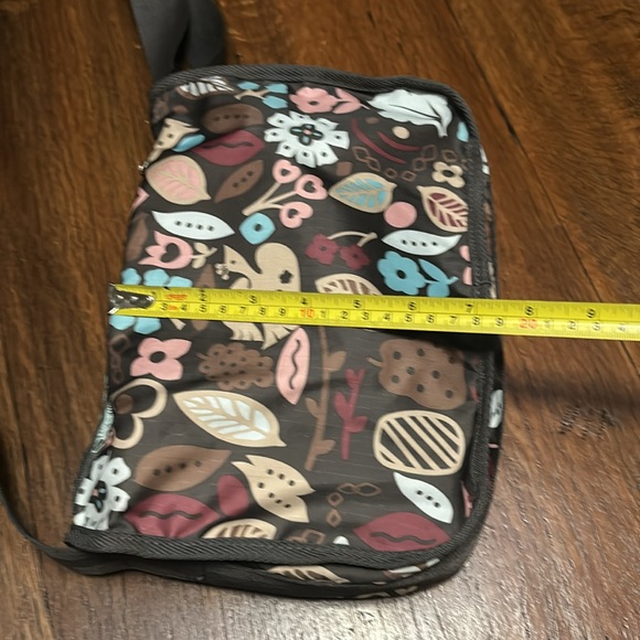 LeSportsac crossbody nylon purse bag - Picture 8 of 15